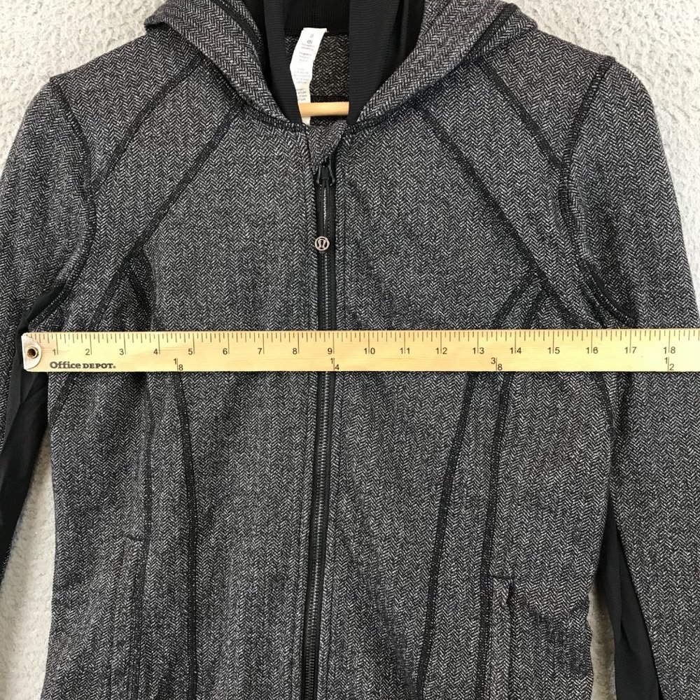 Lululemon Daily Practice Jacket full zip Hooded size 8 - Picture 8 of 12